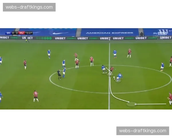 半场战报:魔术凭借高强度全场紧逼,迫使雄鹿出现15次失误 半场战报:魔术凭借高强度全场紧逼,迫使雄鹿出现15次失误